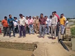 सिद्धार्थनगर डीएम ने बाढ़ प्रभावित क्षेत्र का किया निरीक्षण, दिए ये निर्देश